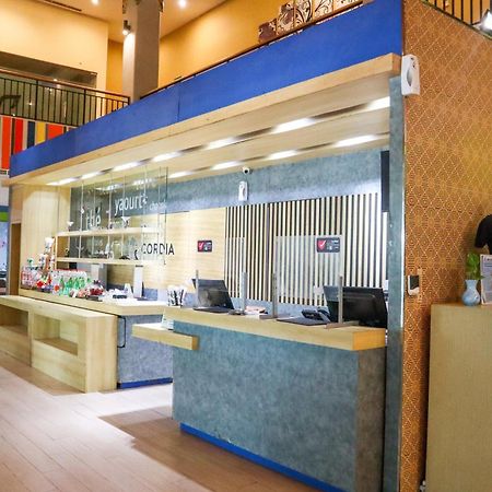 סידוארג'ו Cordia Hotel Surabaya Airport - Hotel Dalam Bandara - Formerly Ibis Budget Surabaya Airport מראה חיצוני תמונה