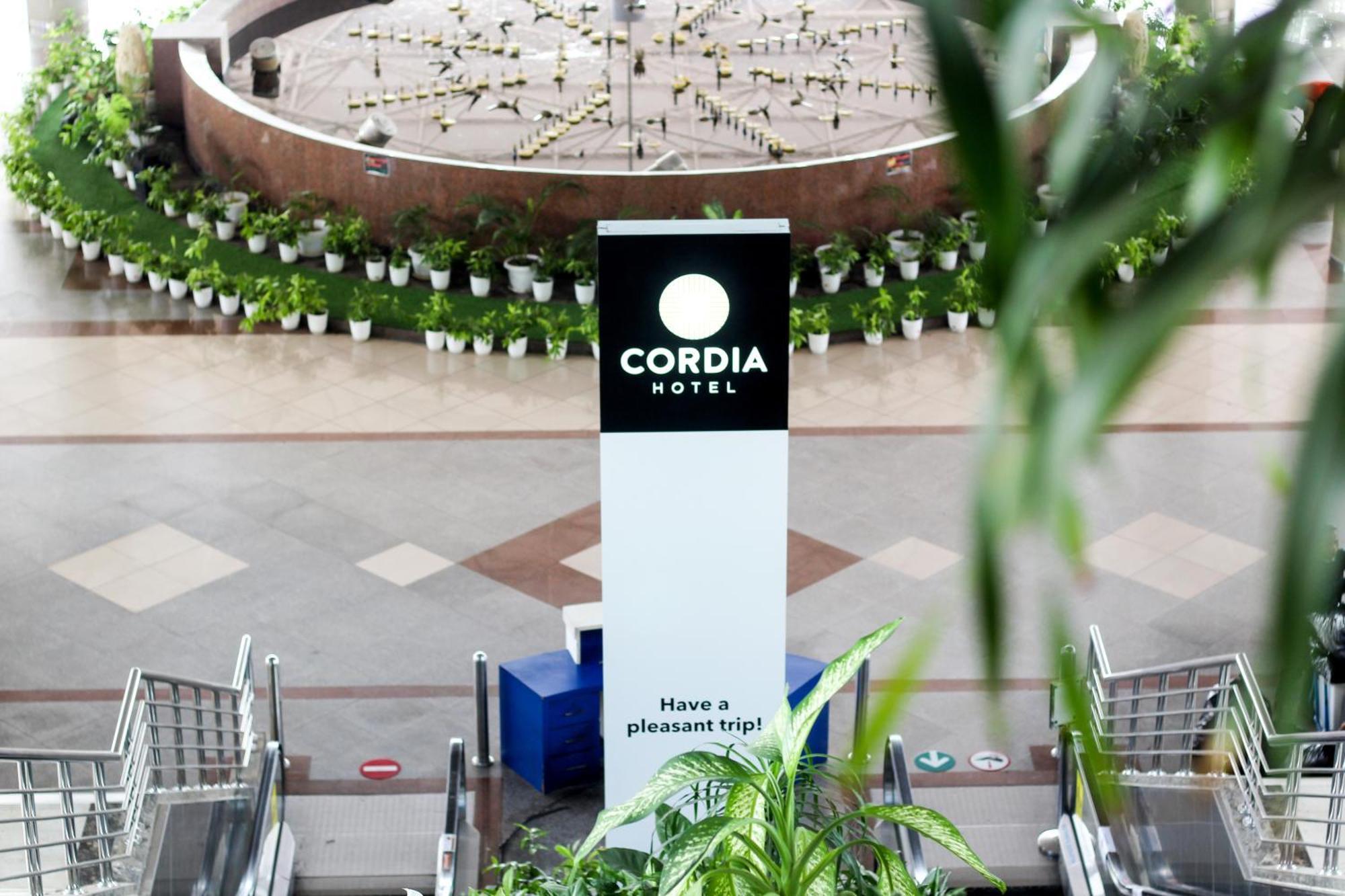 סידוארג'ו Cordia Hotel Surabaya Airport - Hotel Dalam Bandara - Formerly Ibis Budget Surabaya Airport מראה חיצוני תמונה