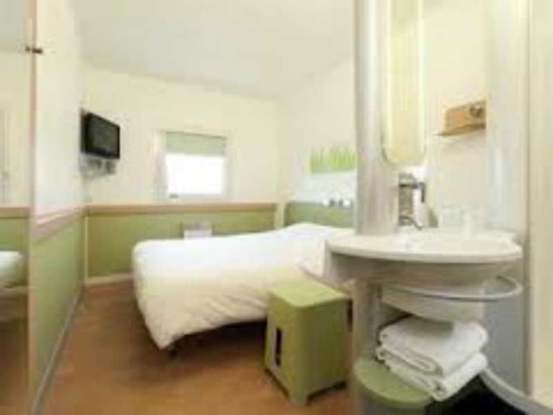 סידוארג'ו Cordia Hotel Surabaya Airport - Hotel Dalam Bandara - Formerly Ibis Budget Surabaya Airport מראה חיצוני תמונה